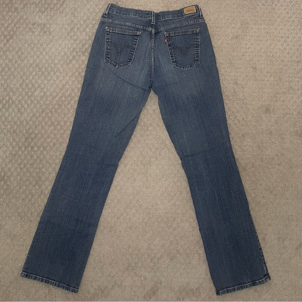 Levi’s Relaxed Boot Cut 550 Jeans - Picture 3 of 5